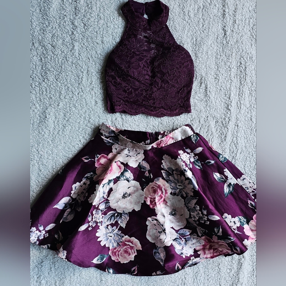 City Triangles Burgundy 2 piece crop top floral lace party dress Size 1